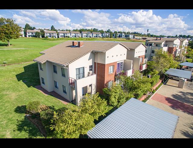 2 BEDROOM APARTMENT FOR SALE IN JACKAL CREEK GOLF ESTATE